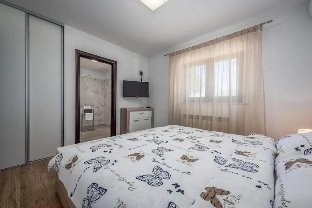 Villa Luna, Tinjan Kroatië